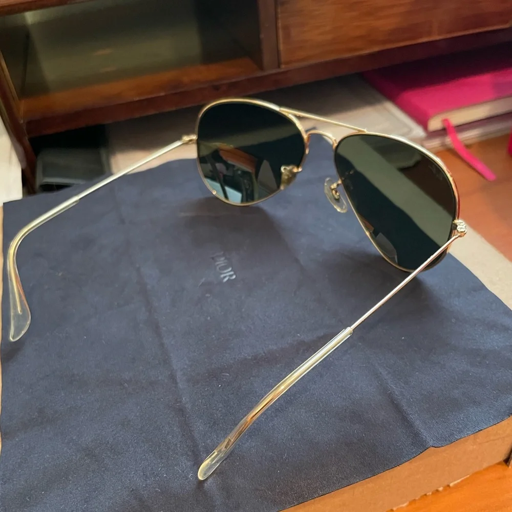 Ray-Ban Aviator Sunglasses - Picture 4 of 9